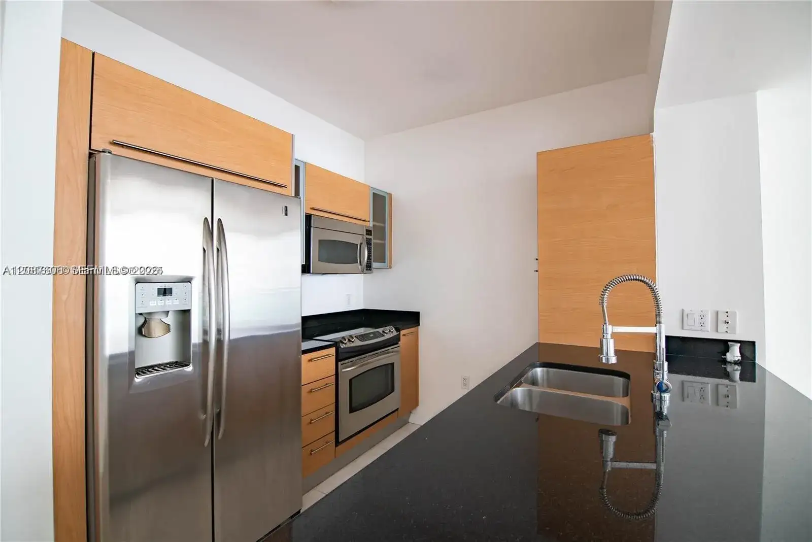 950 Brickell Bay # 703, Miami FL 33131 photo 2