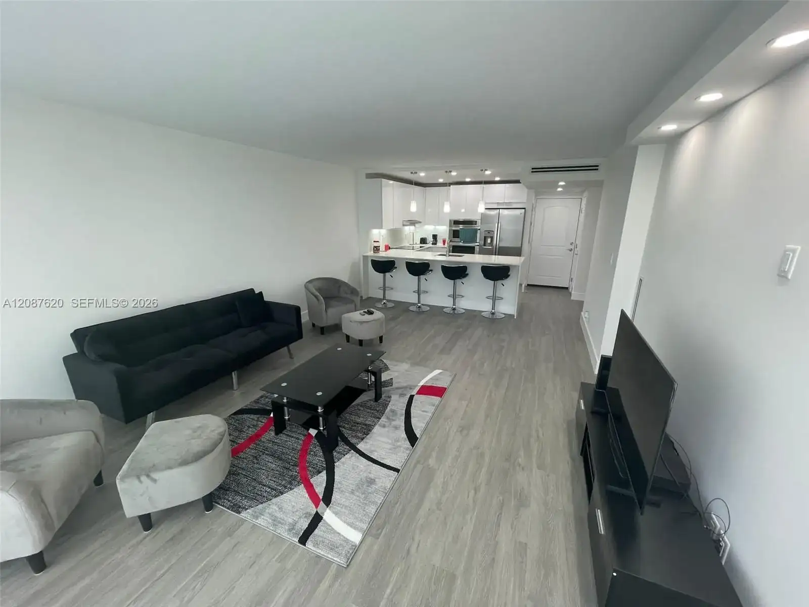 100 Bayview Dr # 1123, Sunny Isles Beach FL 33160 photo 3