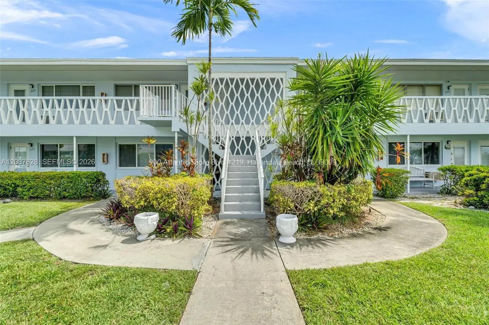 900 Atlantic Shores Blvd # 219, Hallandale Beach FL 33009