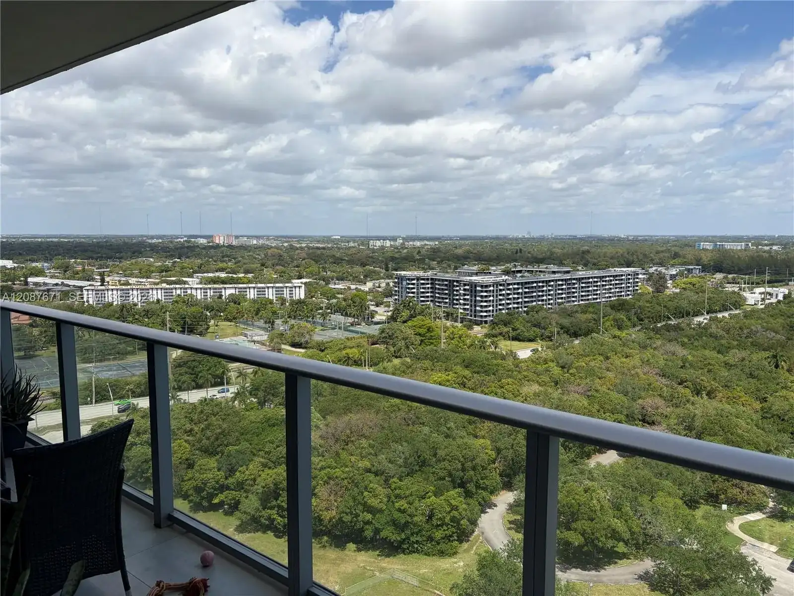 16385 Biscayne Blvd # 2104, North Miami Beach FL 33160 photo 3