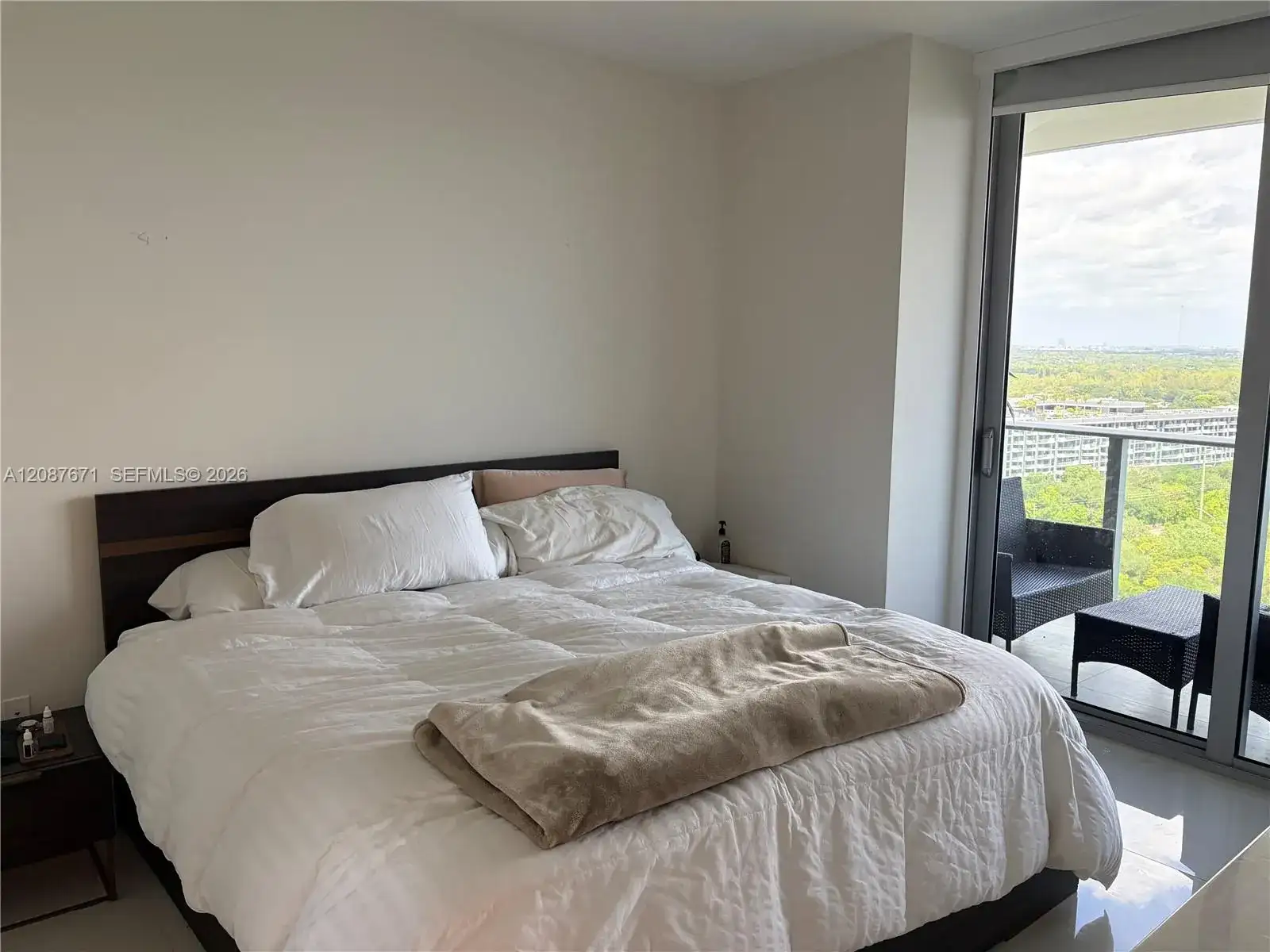 16385 Biscayne Blvd # 2104, North Miami Beach FL 33160 photo 4