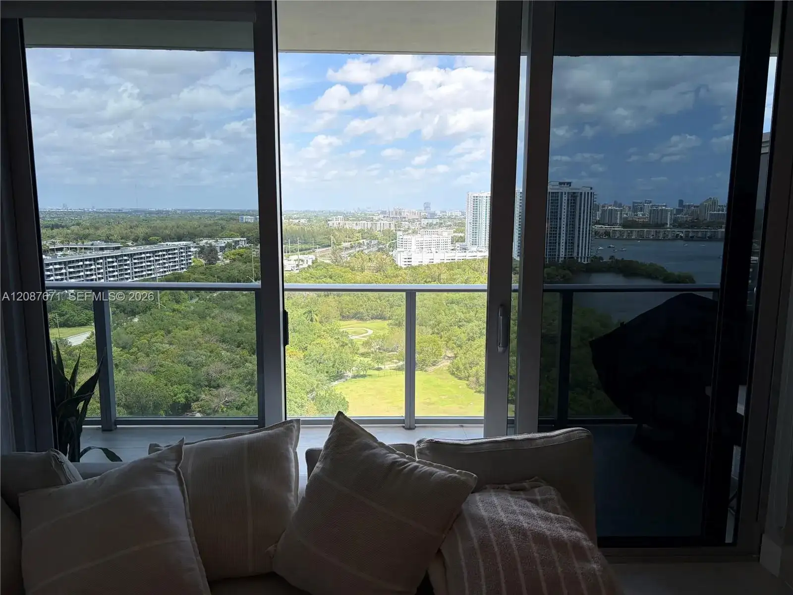 16385 Biscayne Blvd # 2104, North Miami Beach FL 33160 photo 5