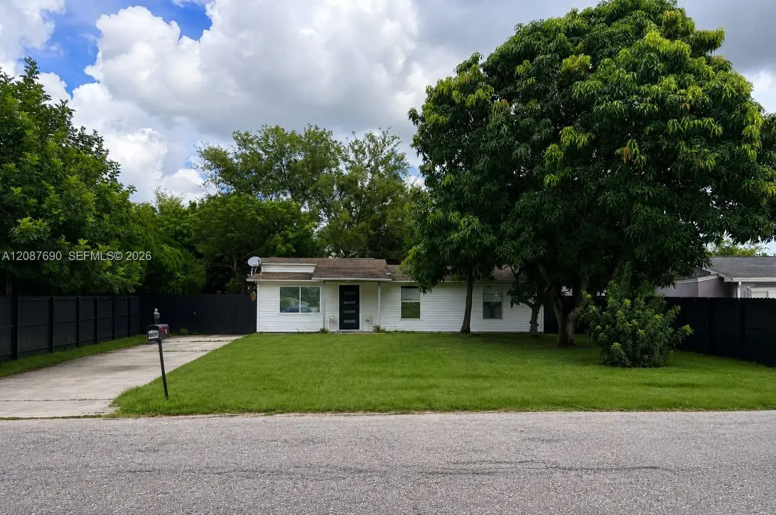 3 bedroom 1 bath Residential for sale at 480 Valley dr, Lehigh Acres FL 33936