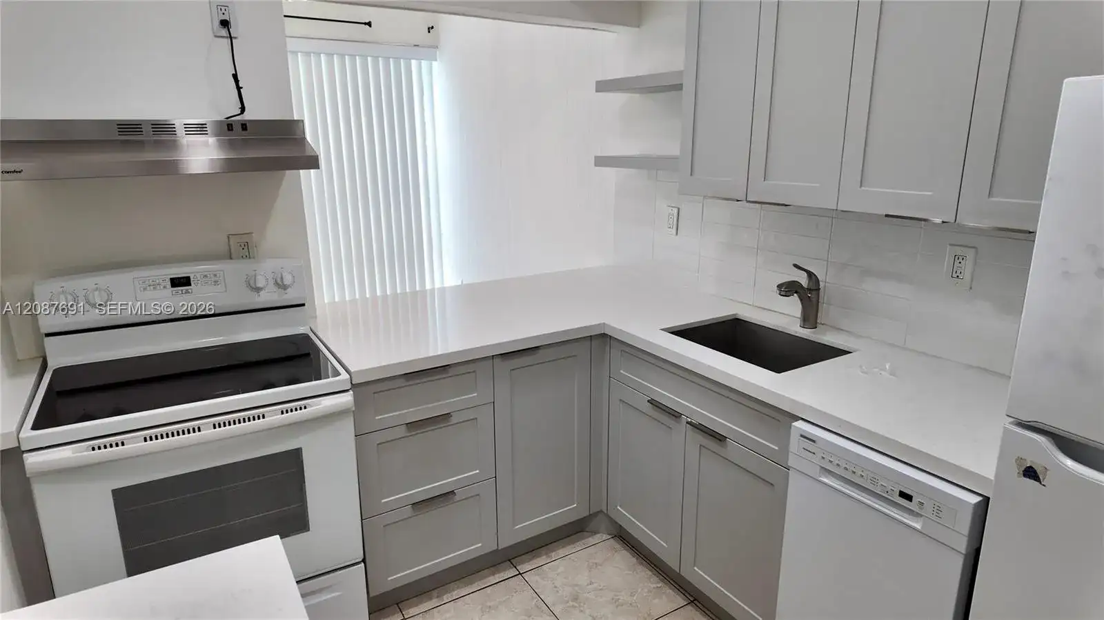 200 177th Dr # 308, Sunny Isles Beach FL 33160 photo 2