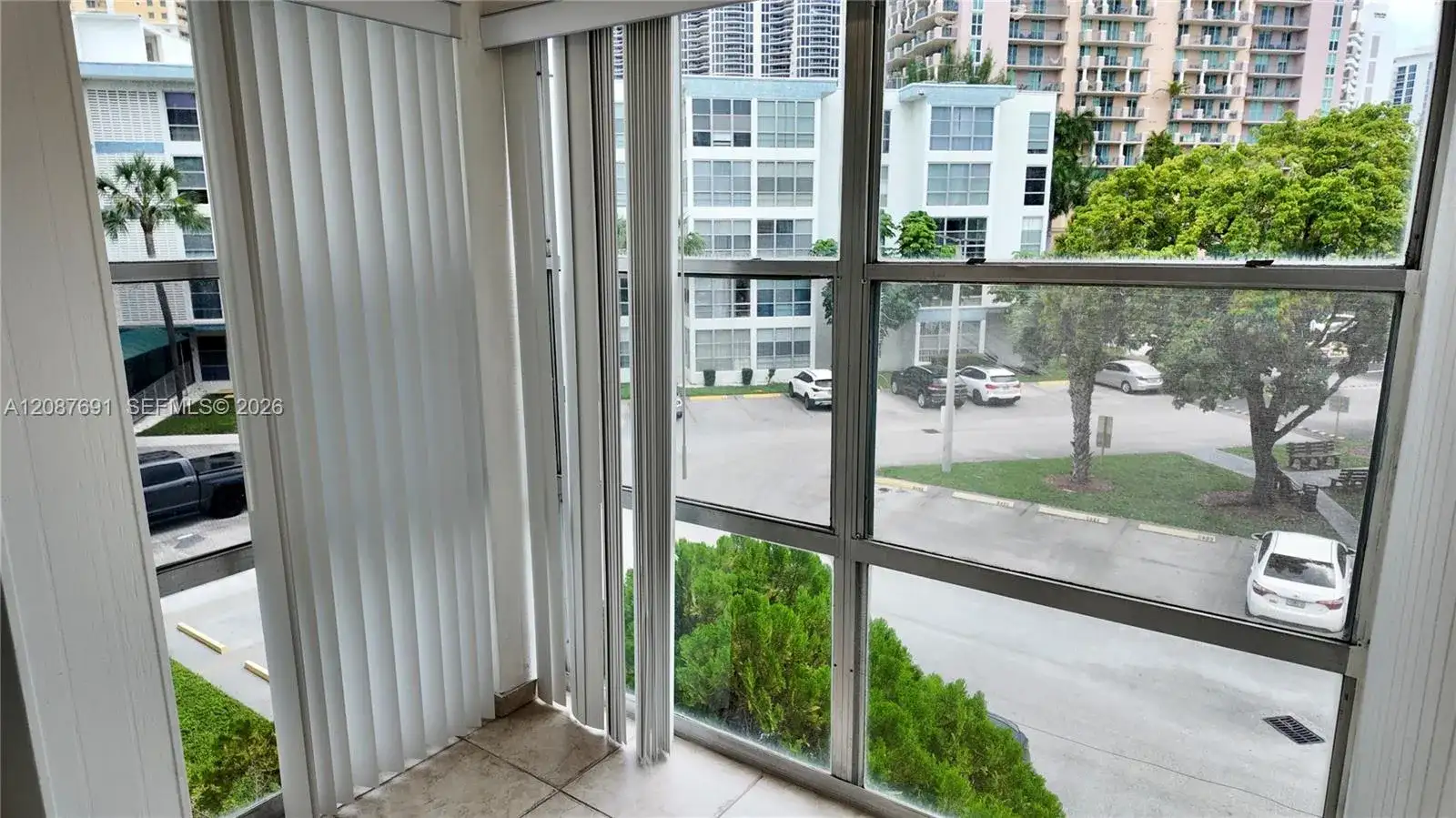 200 177th Dr # 308, Sunny Isles Beach FL 33160 photo 4
