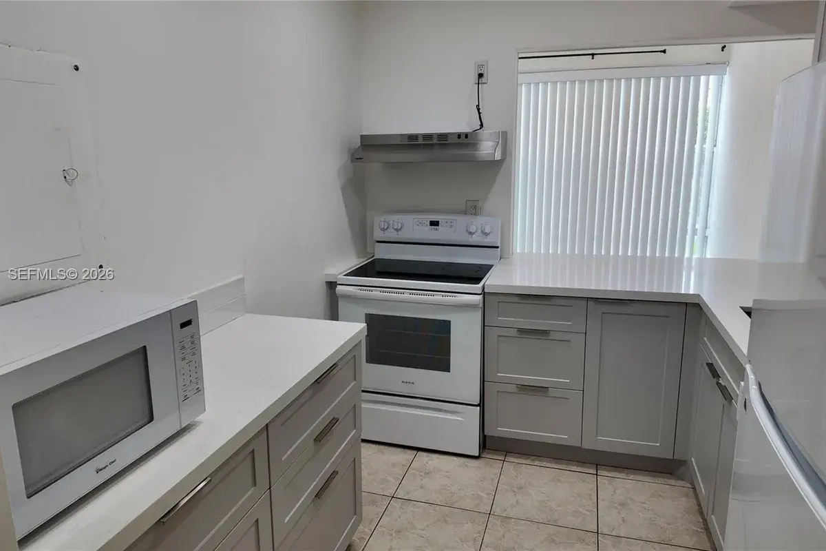 200 177th Dr # 308, Sunny Isles Beach FL 33160