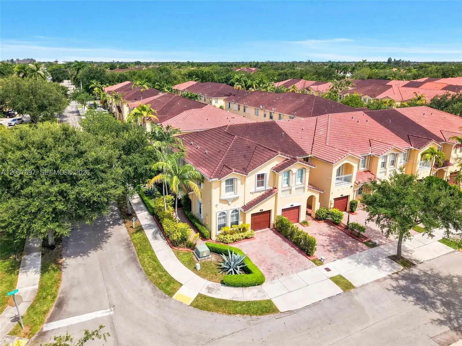 889 SW 151st Pl, Miami FL 33194 photo 2