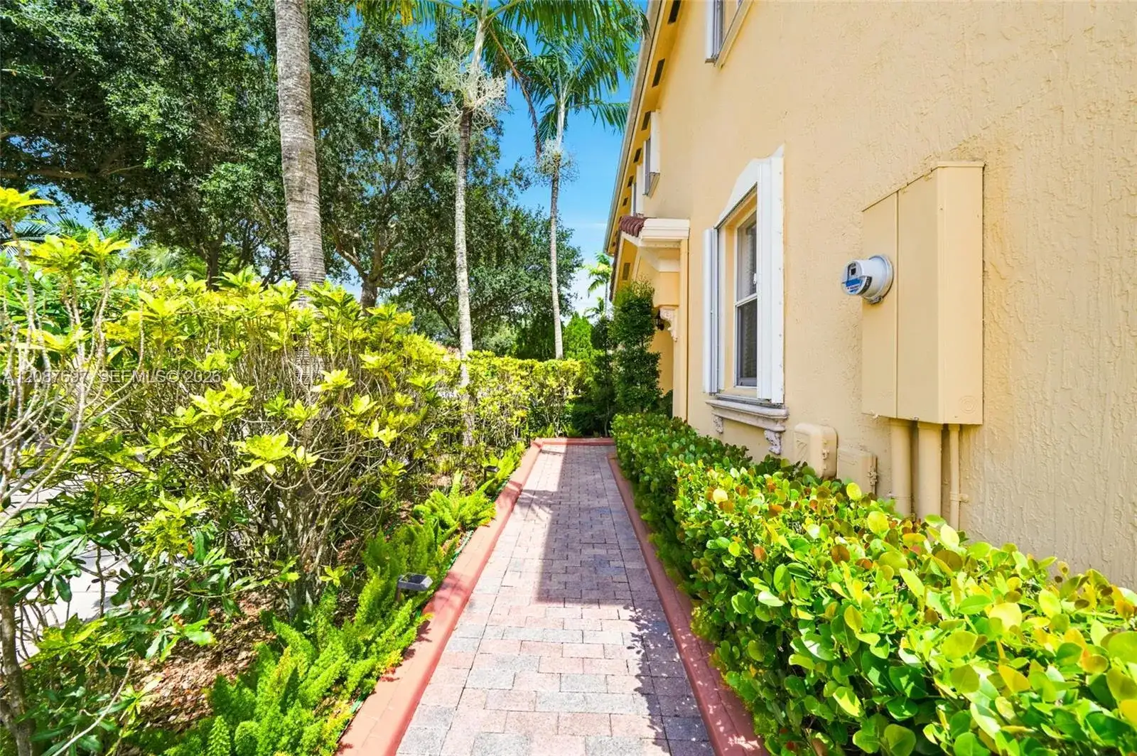 889 SW 151st Pl, Miami FL 33194 photo 4