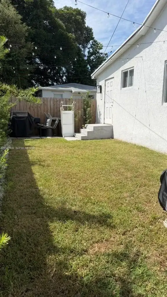 122 NW 51st St # 122, Miami FL 33127 photo 4