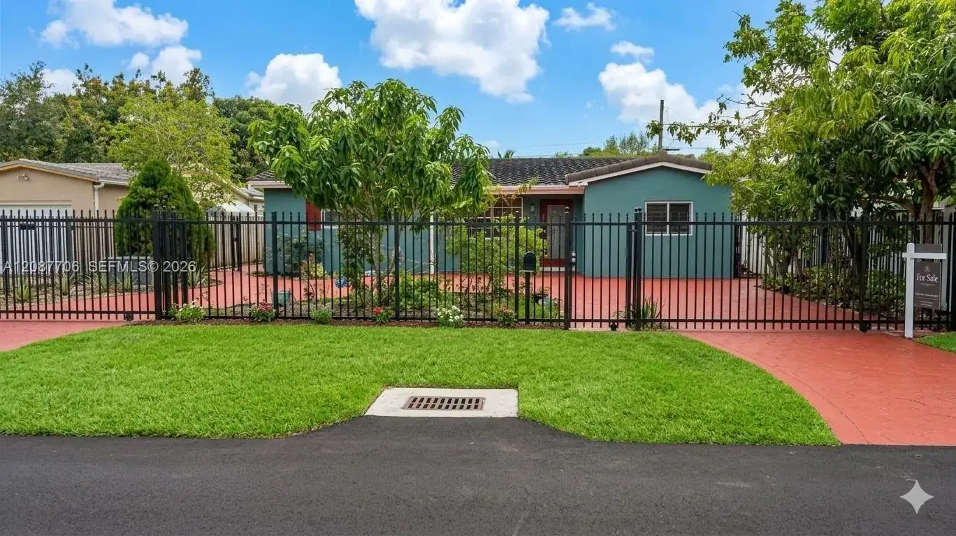 510 NE 161st St, Miami FL 33162 photo 2