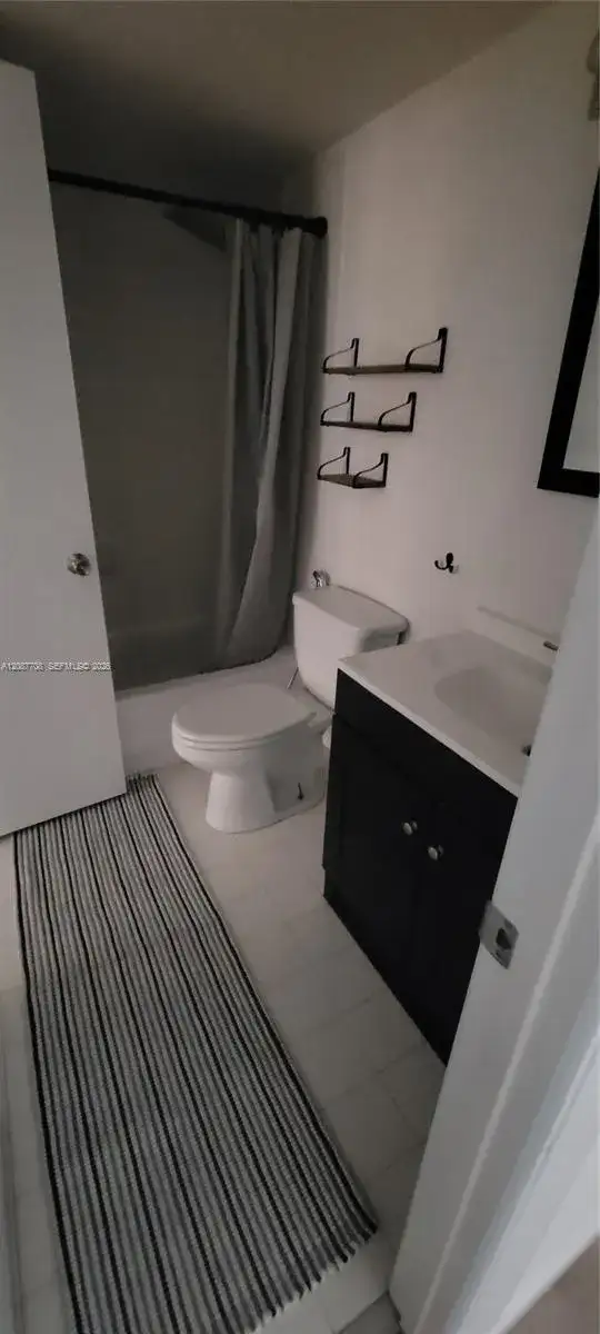 18840 NW 57 Ave # 205, Hialeah FL 33015 photo 4