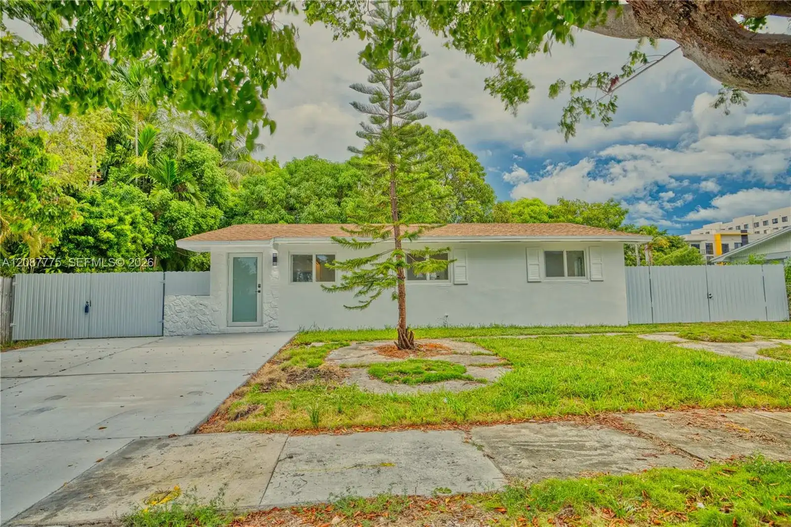 11301 SW 201st St, Miami FL 33189