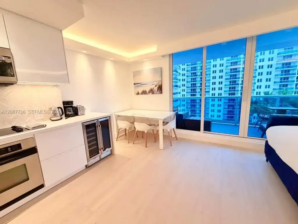2301 Collins Ave # 920, Miami Beach FL 33139 photo 3