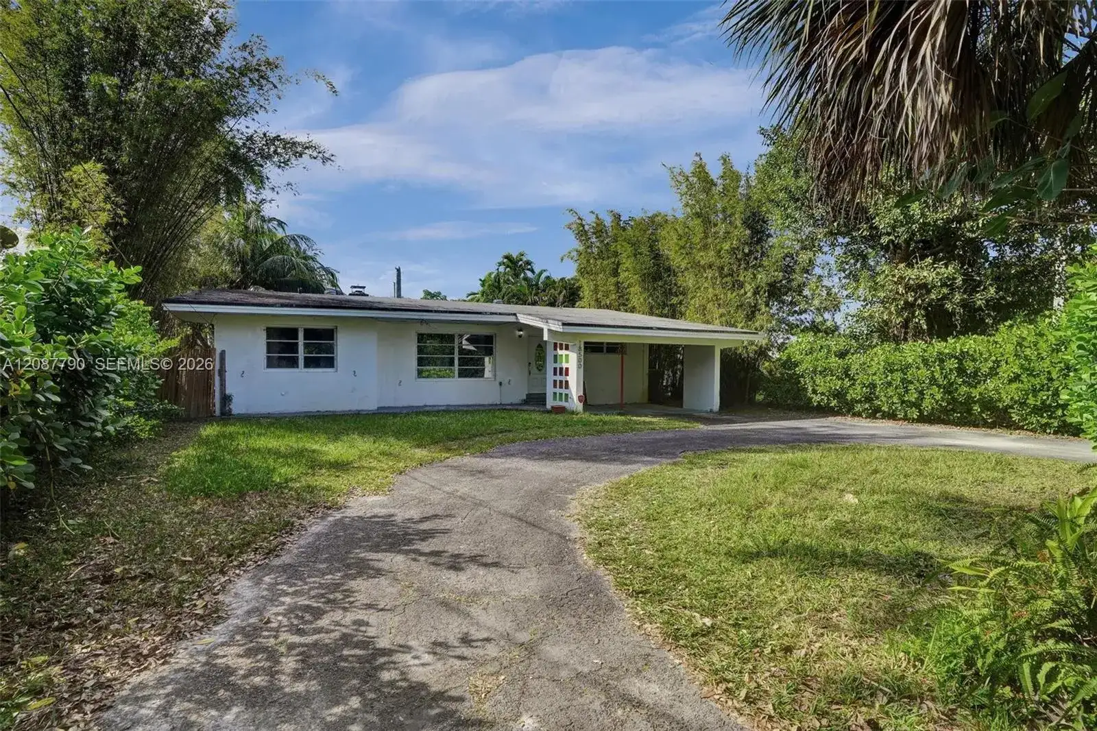 18500 NE 23rd Ct, Miami FL 33180 photo 3