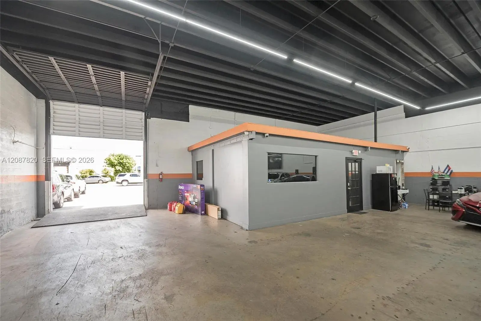 7250 NW 41st St # B, Miami FL 33166