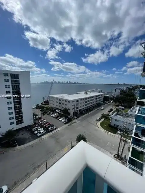 7501 E Treasure Dr # 9R, North Bay Village FL 33141 photo 5