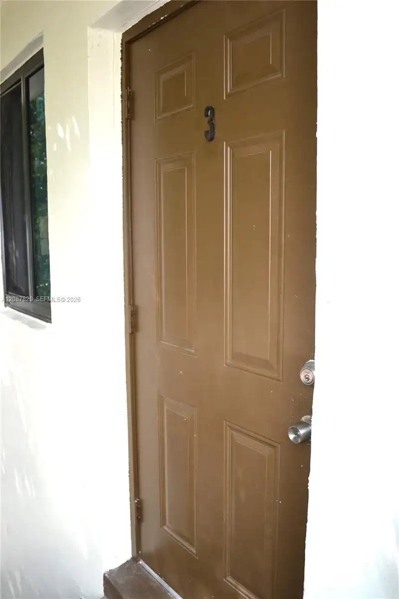 1035 SW 4th St # 3, Miami FL 33130 photo 2