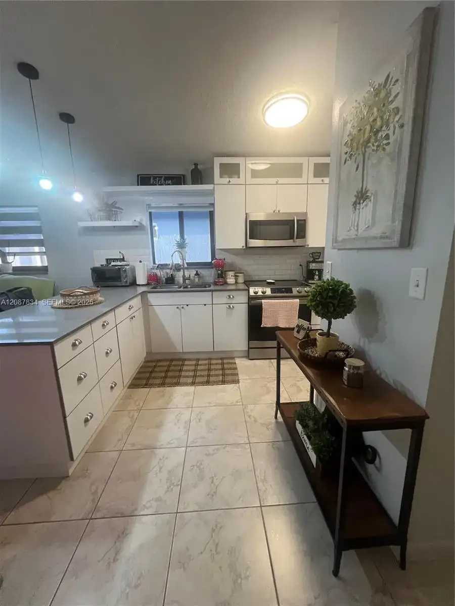 7801 W 30th Ln, Hialeah FL 33018 photo 5