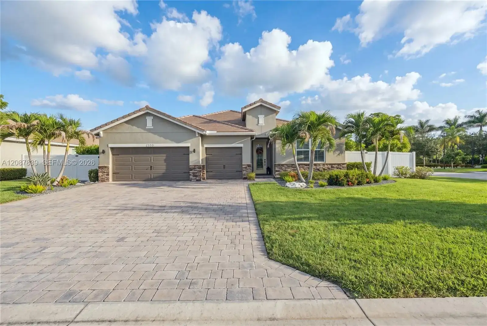 2590 SW Berry Park Cir, Palm City FL 34990 photo 2
