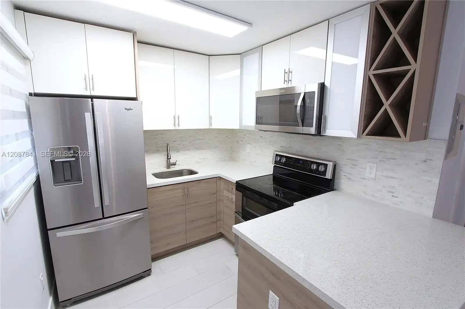 427 Santander Ave # 202, Coral Gables FL 33134 photo 2