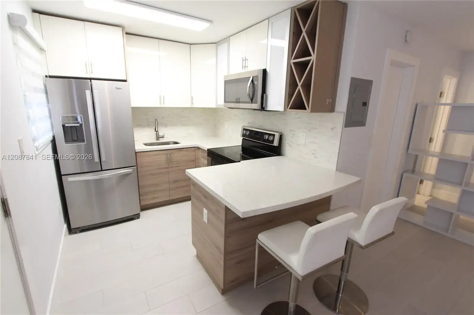 427 Santander Ave # 202, Coral Gables FL 33134 photo 3