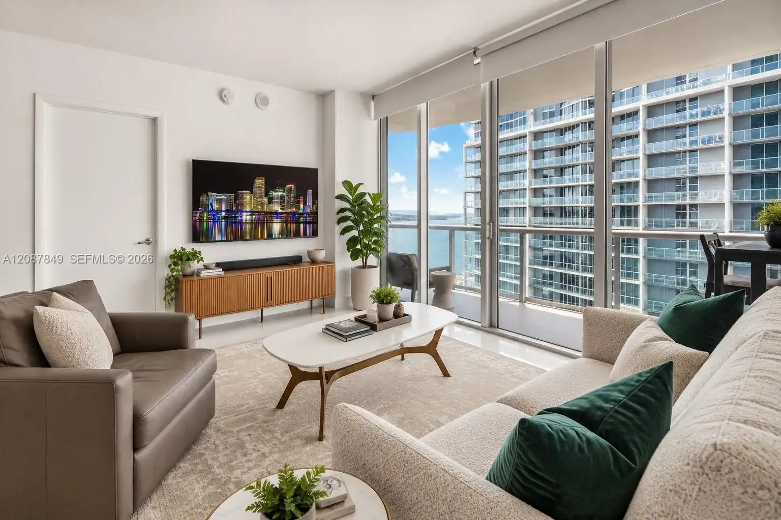 475 Brickell Ave # 3609, Miami FL 33131 photo 2