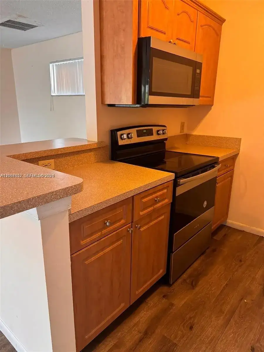 11 Crossings Cir # F, Boynton Beach FL 33435 photo 3