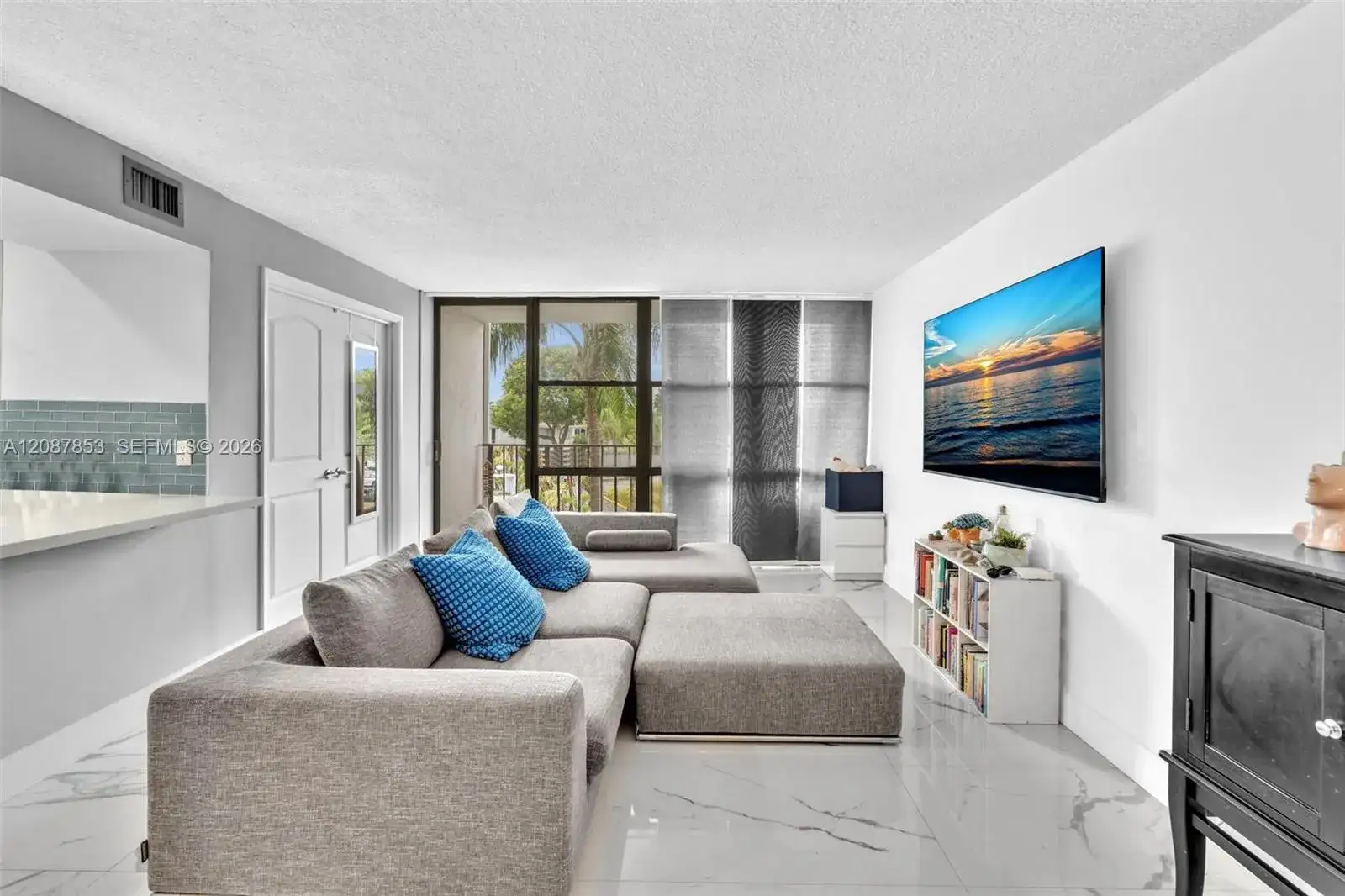 1000 Parkview Dr # 329, Hallandale Beach FL 33009 photo 4
