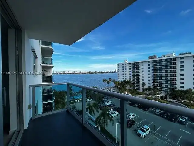 7525 E Treasure Dr # 711, North Bay Village FL 33141