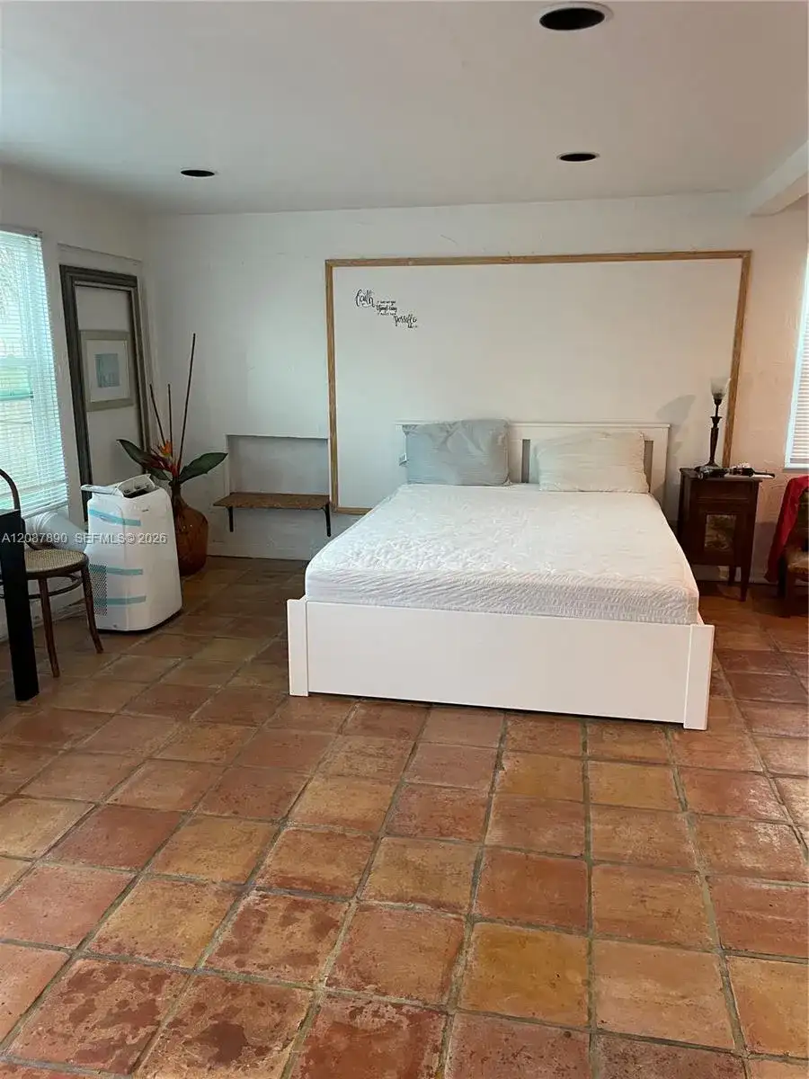 208 NE 22nd Ave # 0, Pompano Beach FL 33062 photo 3