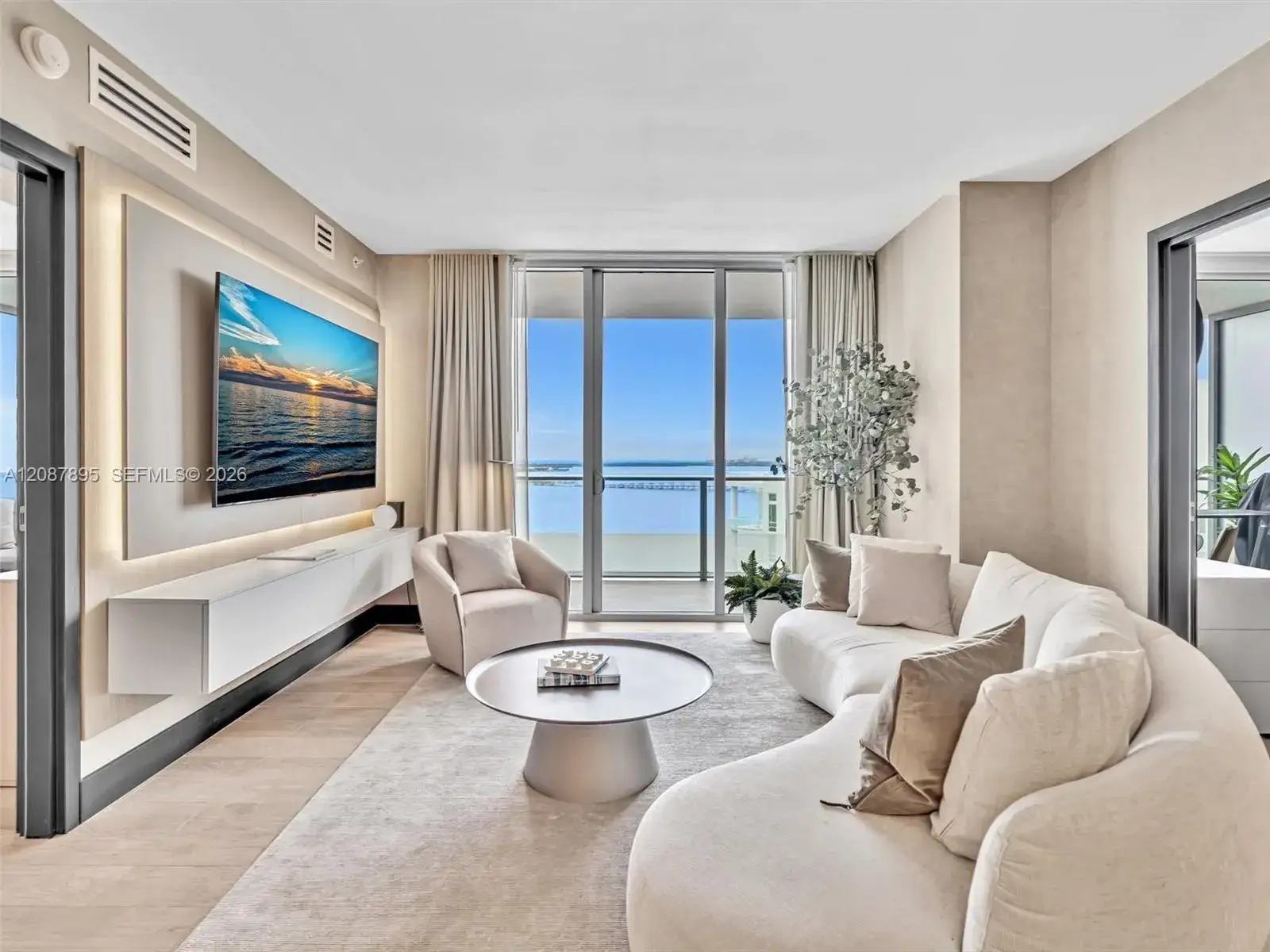 1300 NE Brickell Bay Dr # 2905, Miami FL 33131