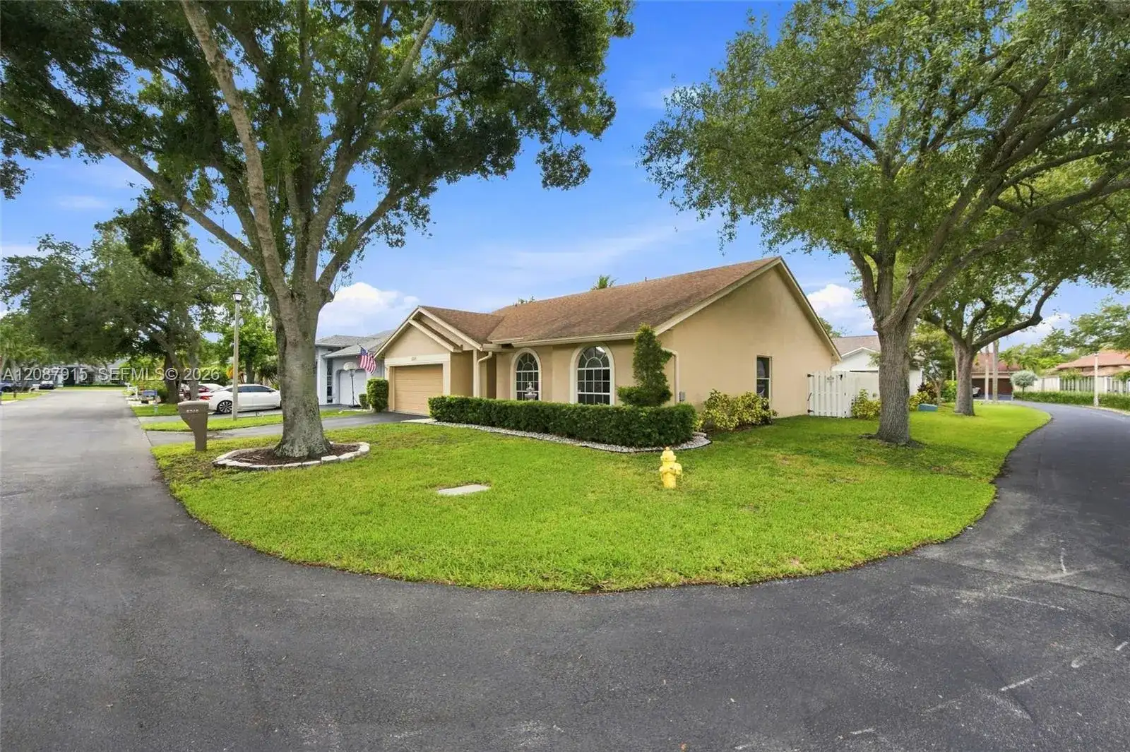 5346 NW 99th Way, Coral Springs FL 33076 photo 2