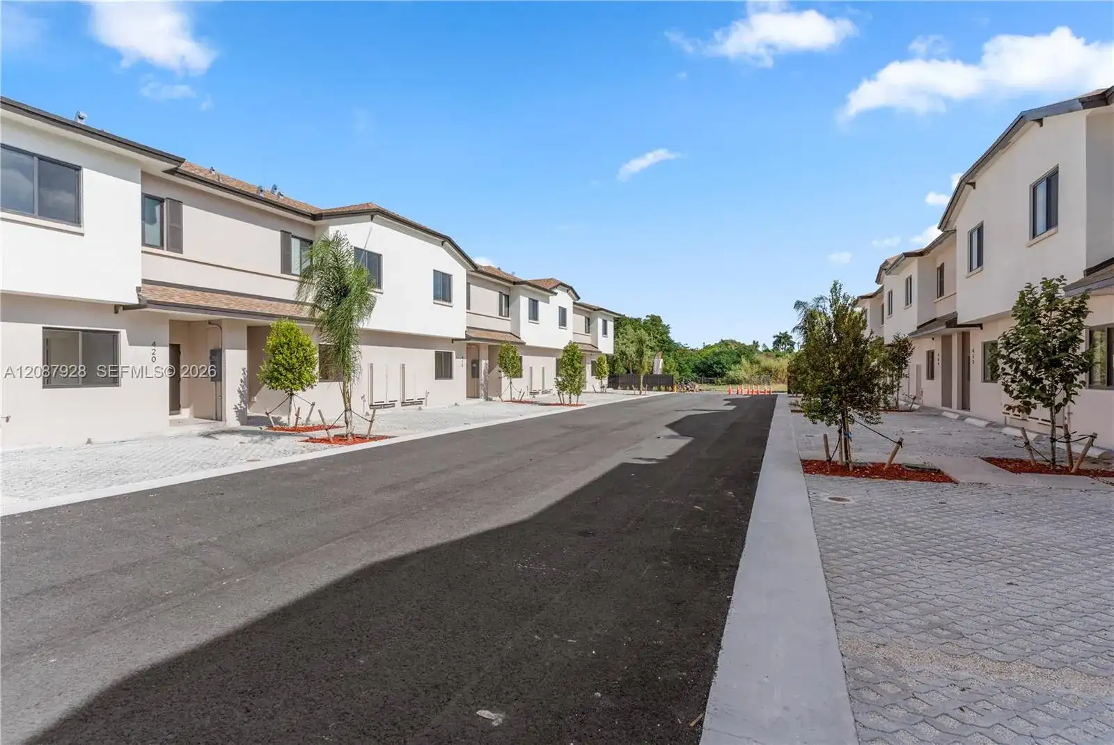 405 SW Palm Ter # 405, Florida City FL 33034 photo 2