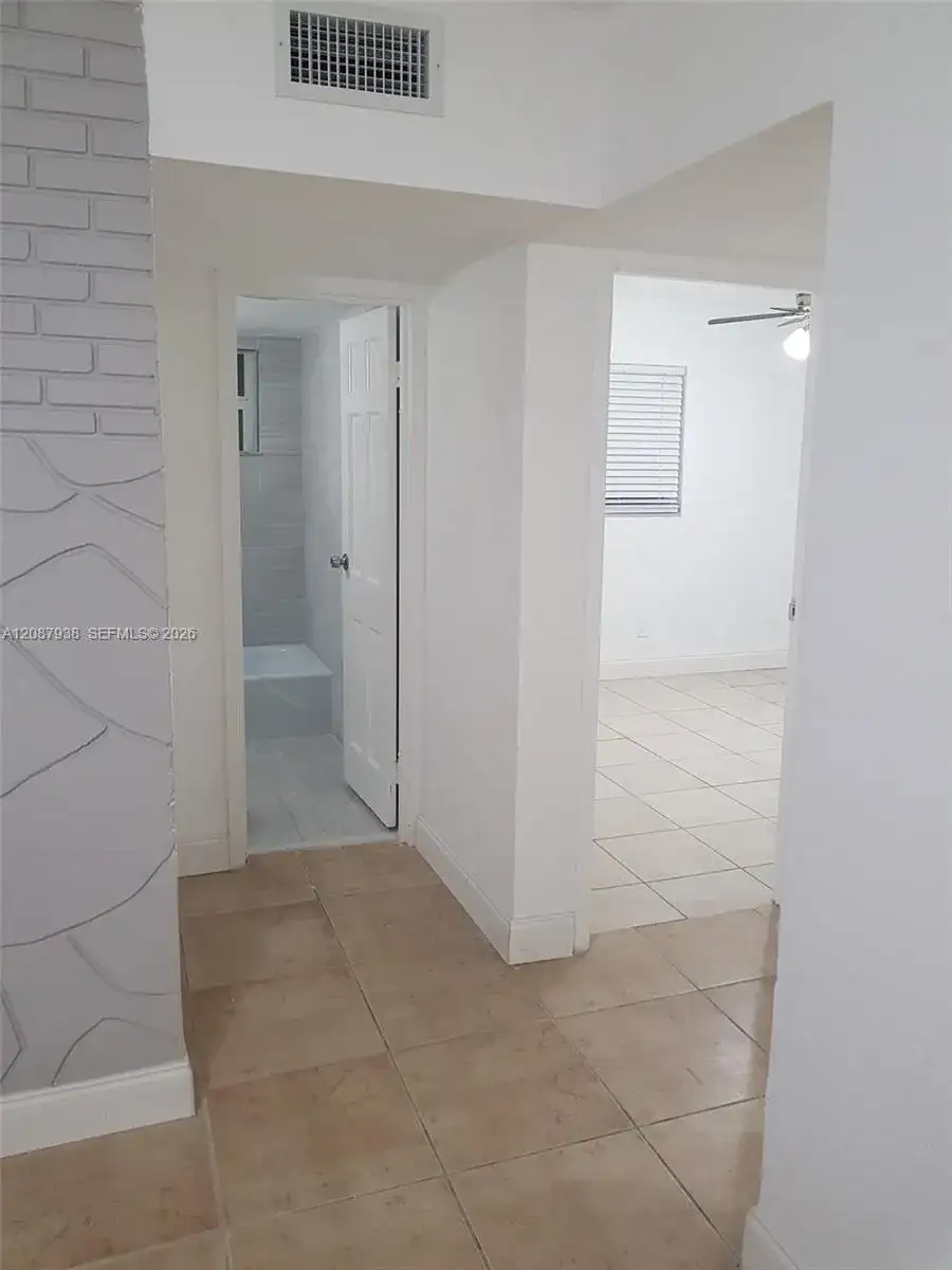 2643 NW 10th St, Pompano Beach FL 33069 photo 3