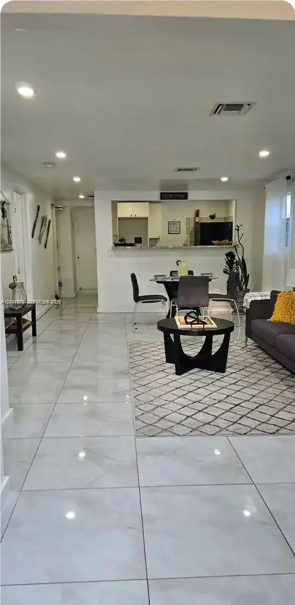 144 NW 7th Ave # 1, Dania Beach FL 33004