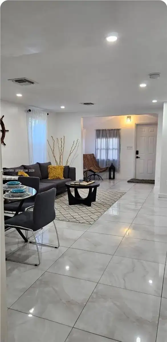 144 NW 7th Ave # 1, Dania Beach FL 33004 photo 2