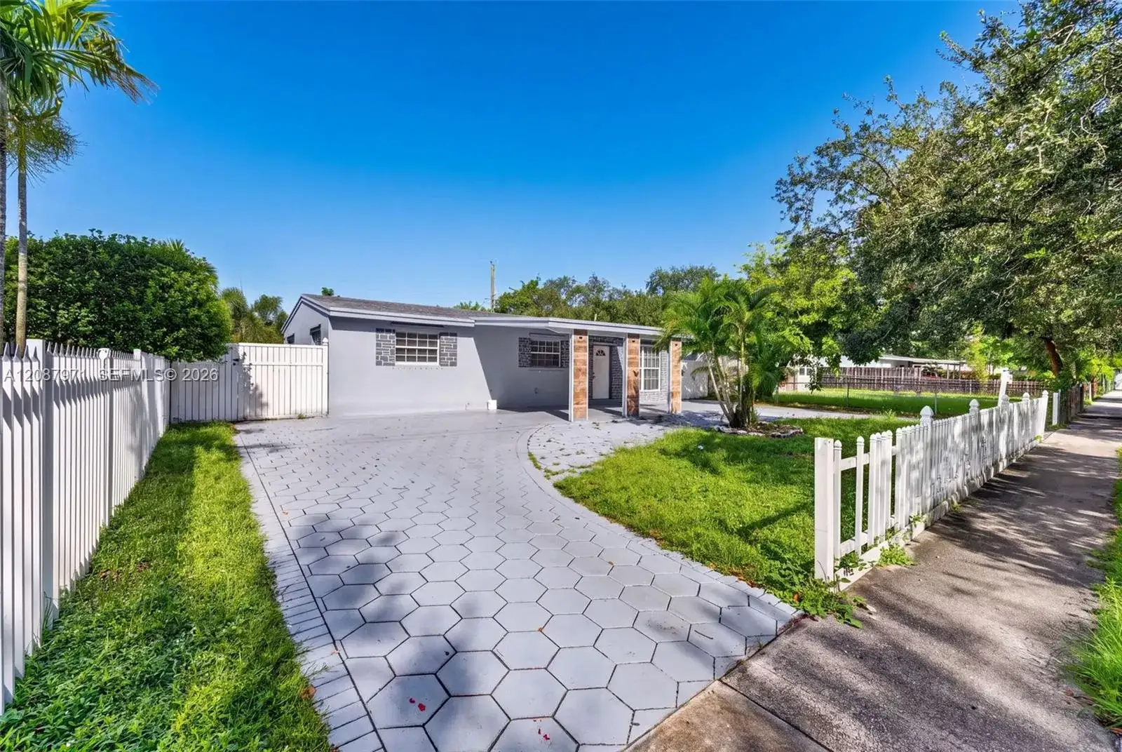 730 N 64th Ave, Hollywood FL 33024 photo 4