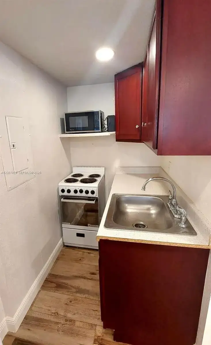 1727 Plunkett St, Hollywood FL 33020 photo 5