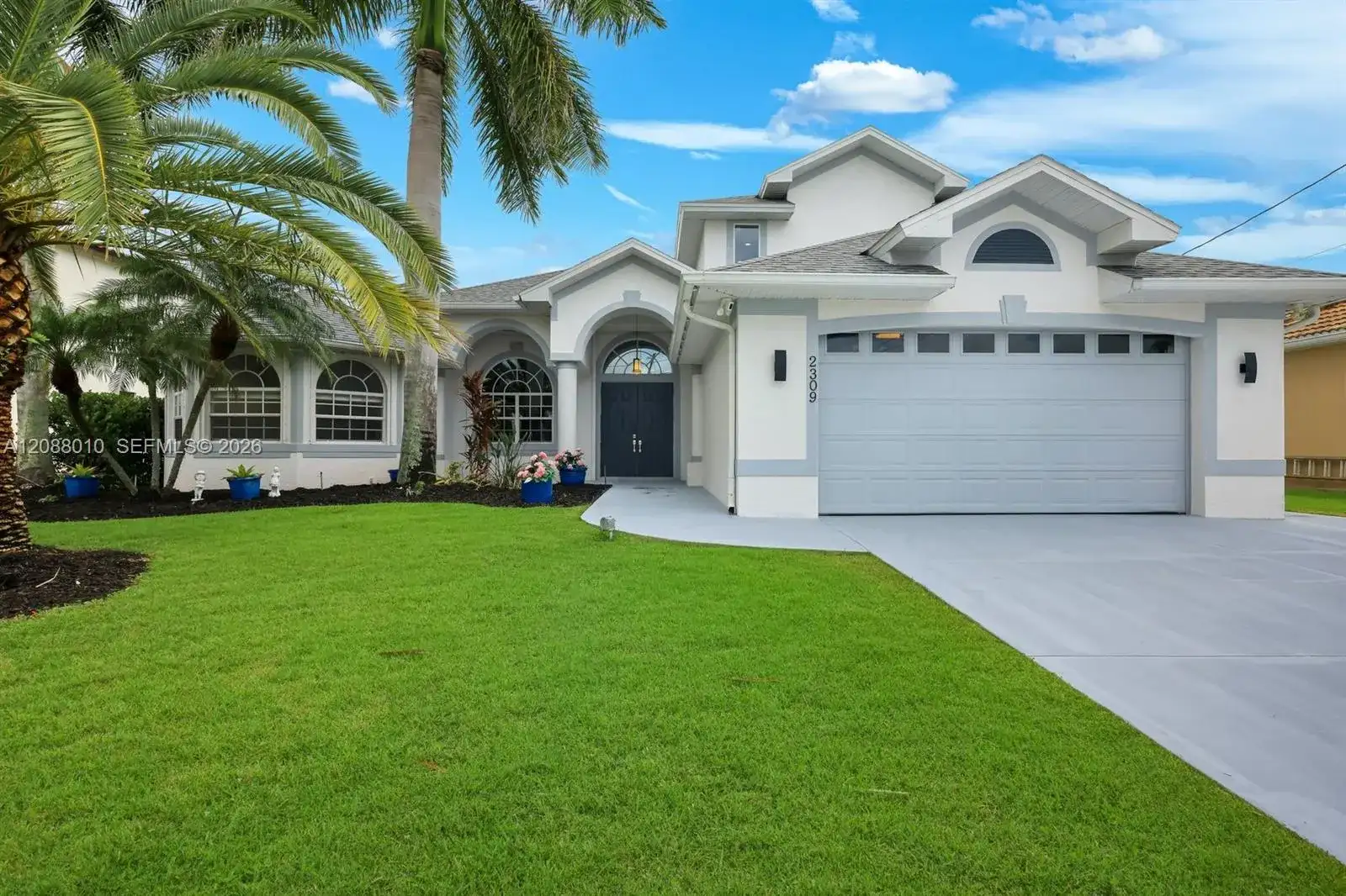 2309 20th Pl, Cape Coral FL 33990 photo 2