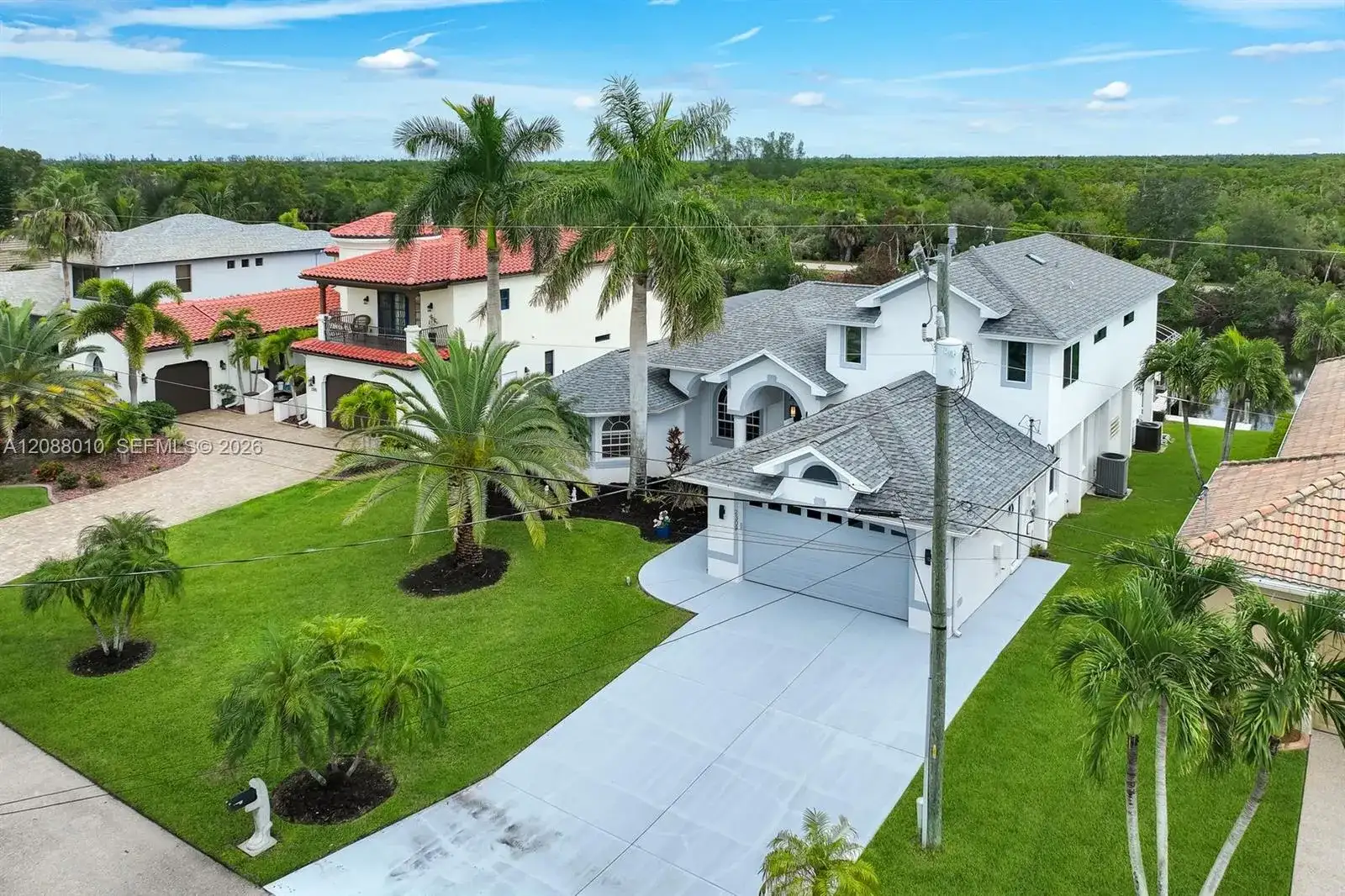 2309 20th Pl, Cape Coral FL 33990 photo 3