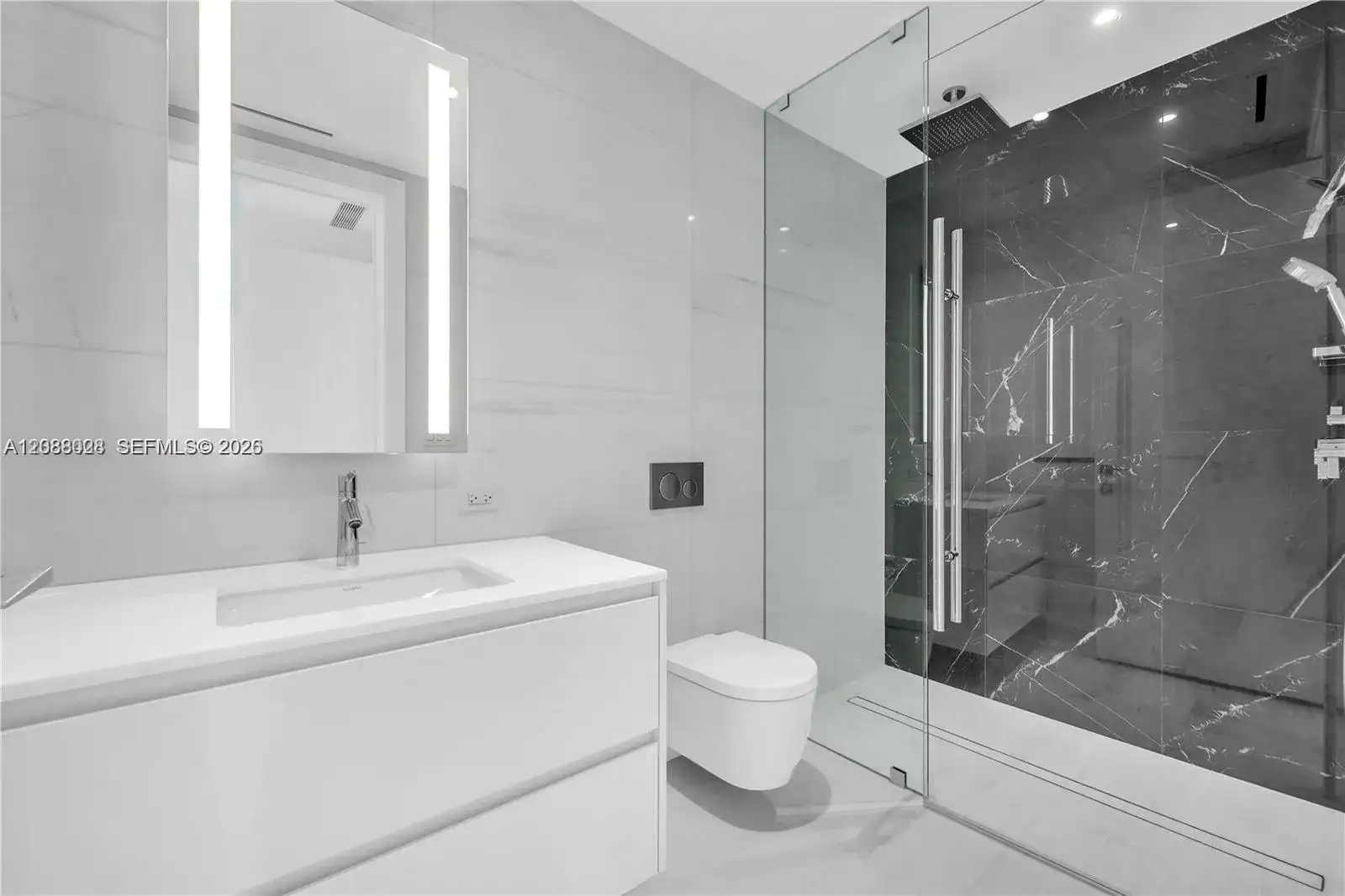 300 Biscayne Boulevard Way # 2907W, Miami FL 33131 photo 4
