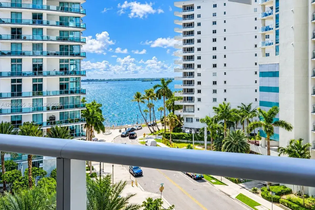 1300 Brickell Bay Dr # 704, Miami FL 33131