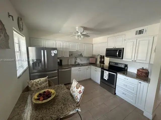 2 Briarwood Cir # 112, Hollywood FL 33024