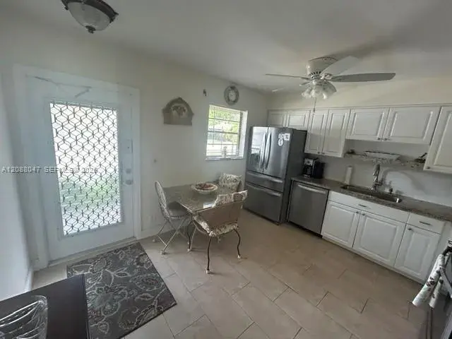 2 Briarwood Cir # 112, Hollywood FL 33024