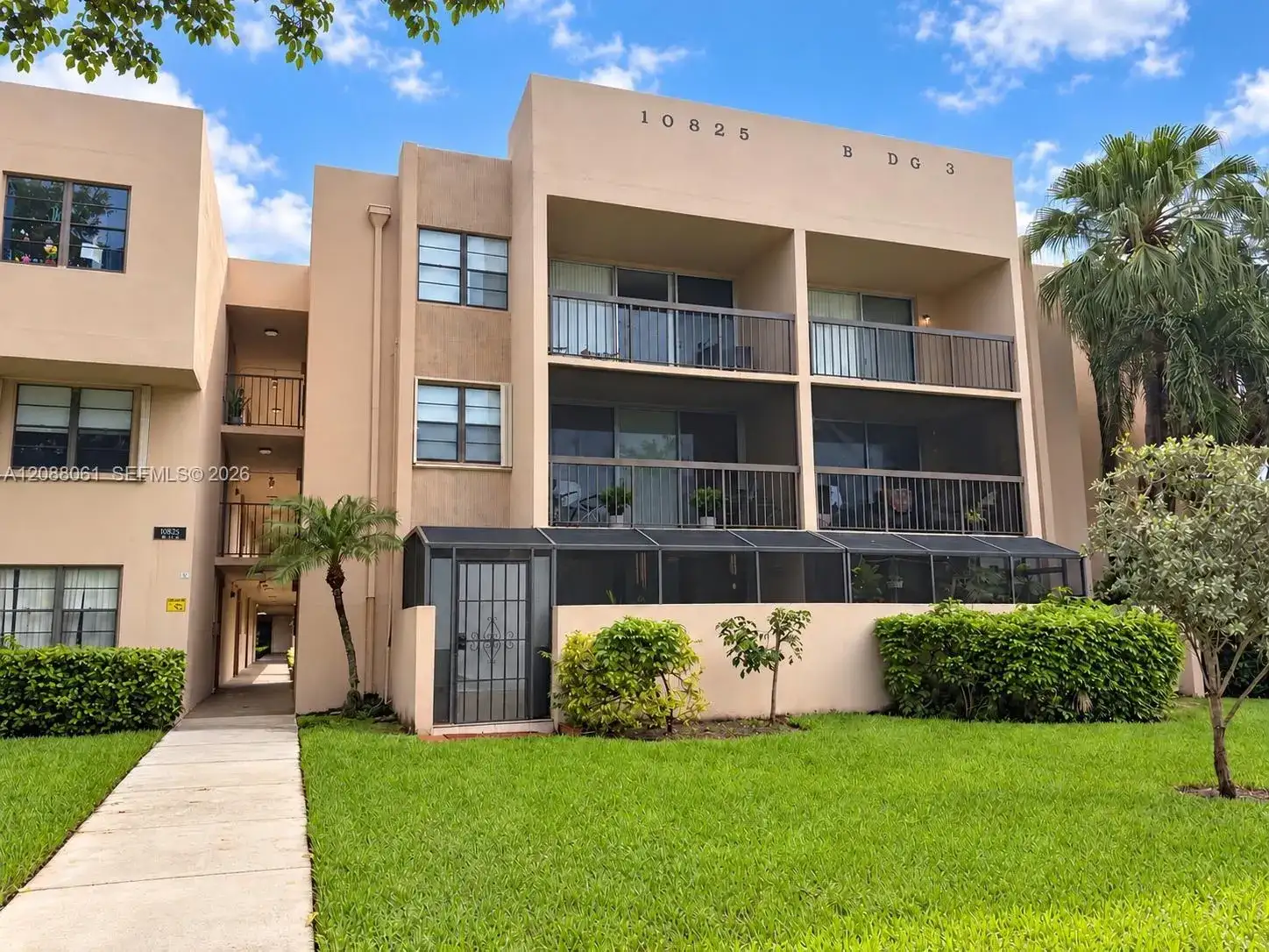 10625 SW 112th Ave # 111, Miami FL 33176 photo 2