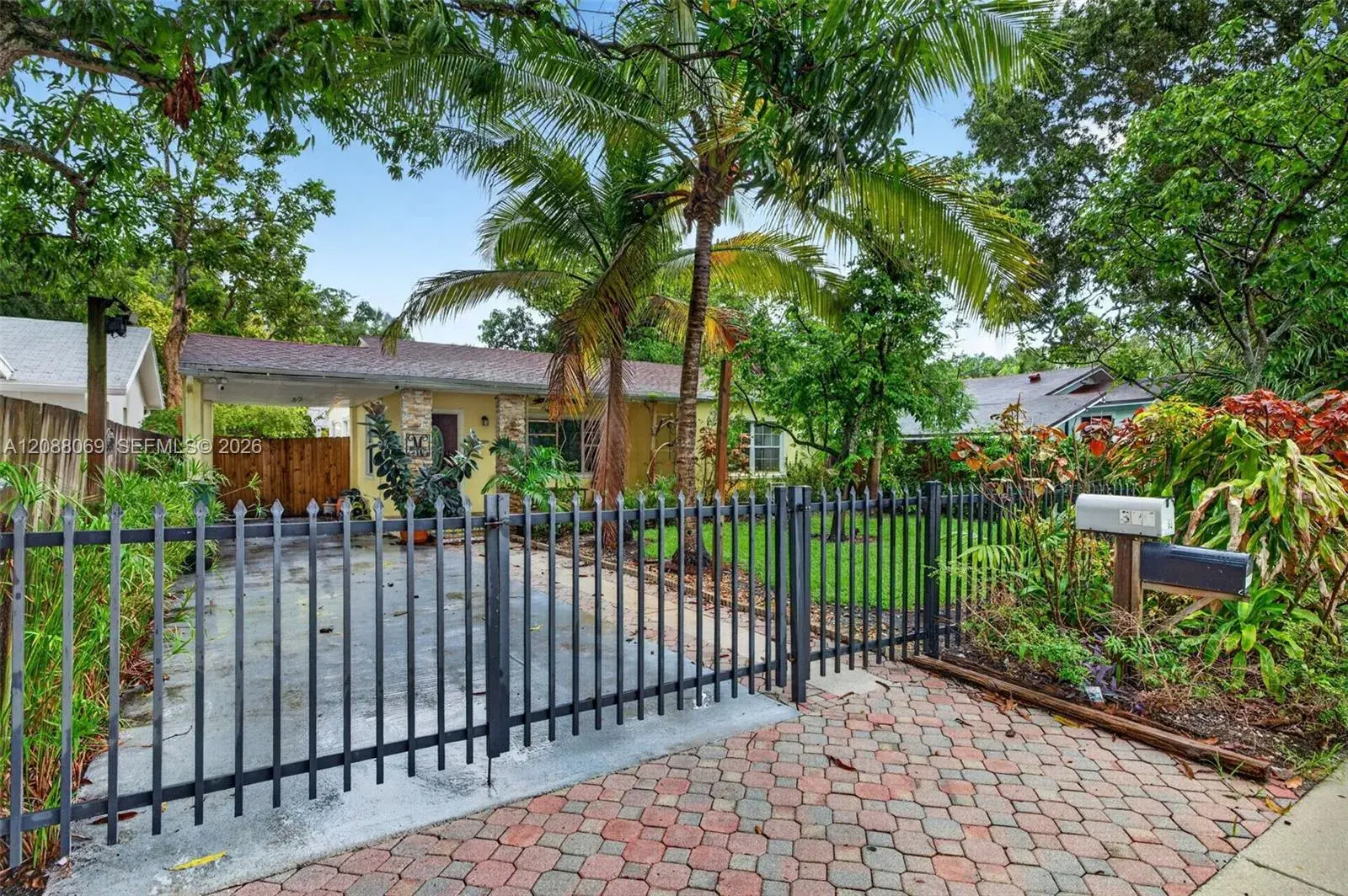 320 SW 12th Ave, Fort Lauderdale FL 33312