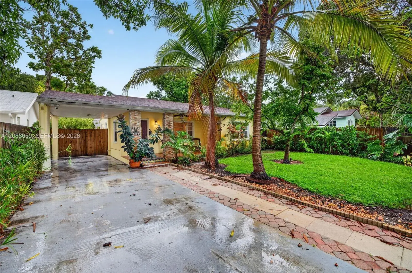 320 SW 12th Ave, Fort Lauderdale FL 33312