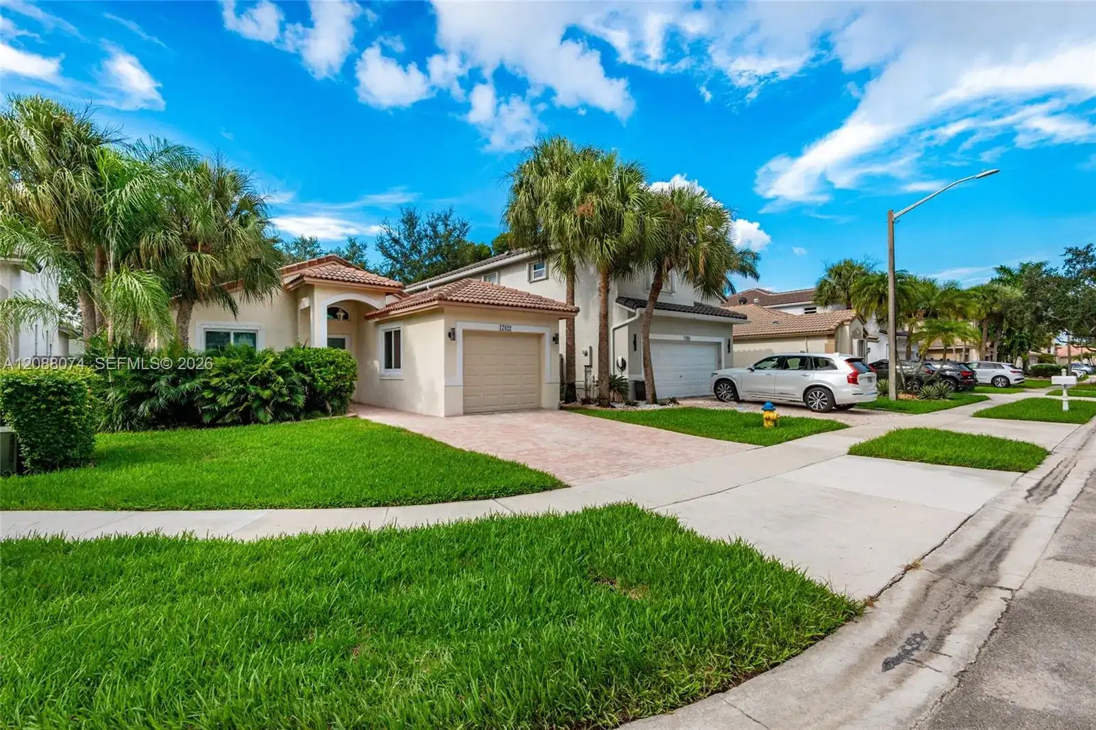 17022 NW 12th St, Pembroke Pines FL 33028 photo 2