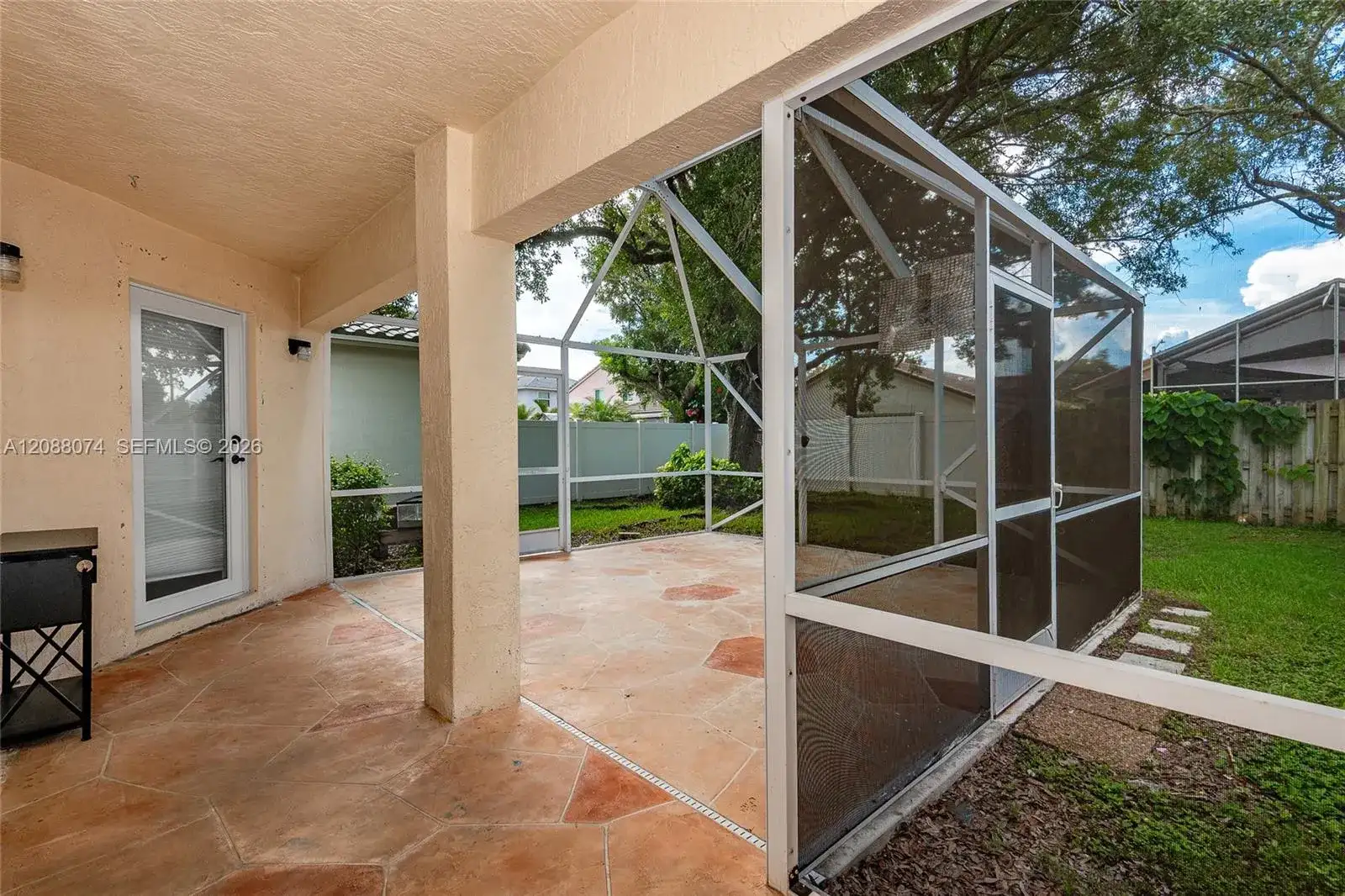 17022 NW 12th St, Pembroke Pines FL 33028 photo 3