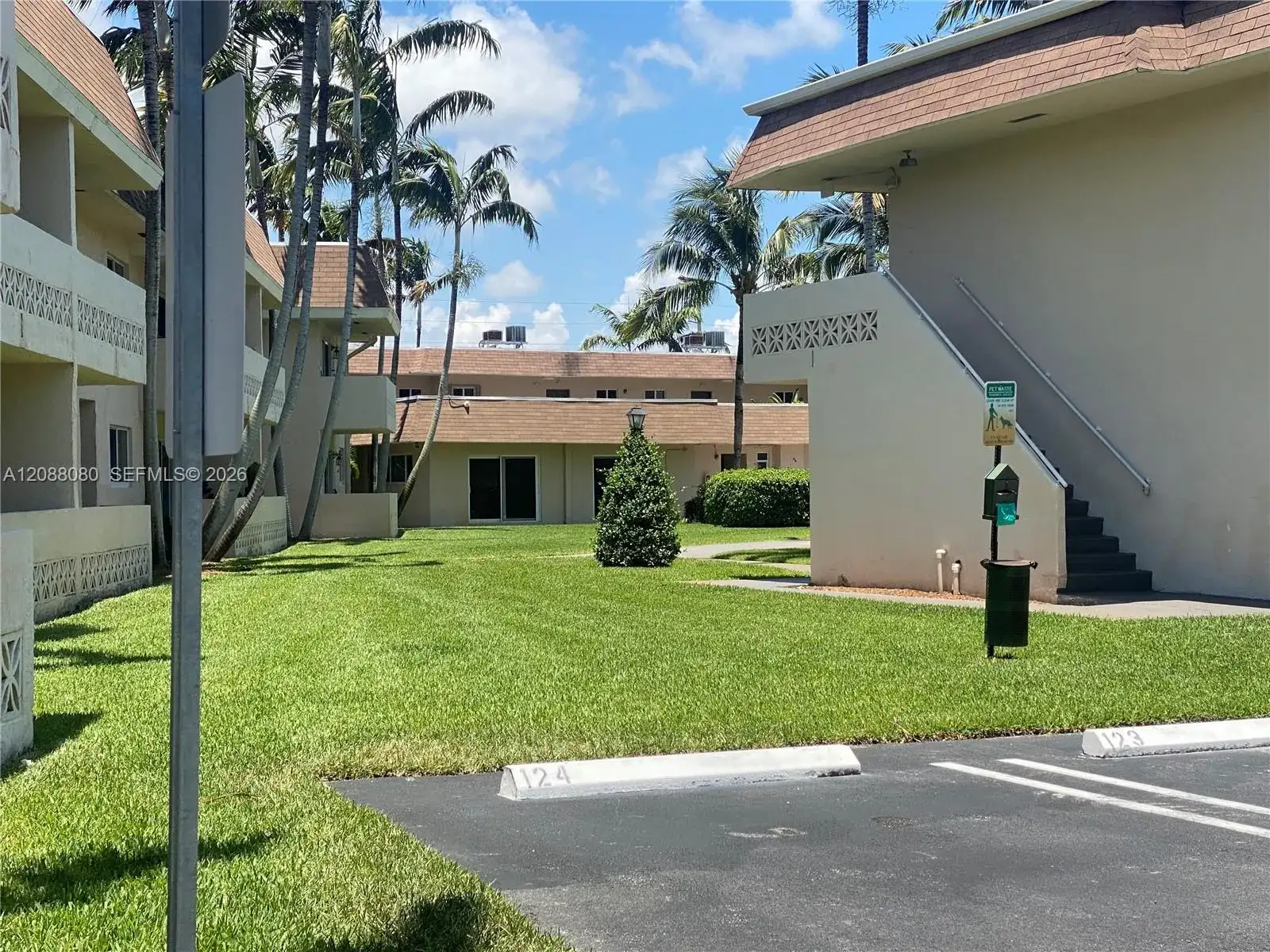 14500 SW 88th Ave # 224, Palmetto Bay FL 33176 photo 4